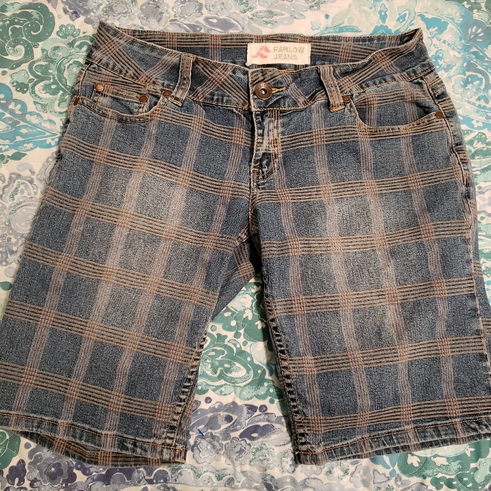 Junior's Farlow shorts...perfect to wear with most